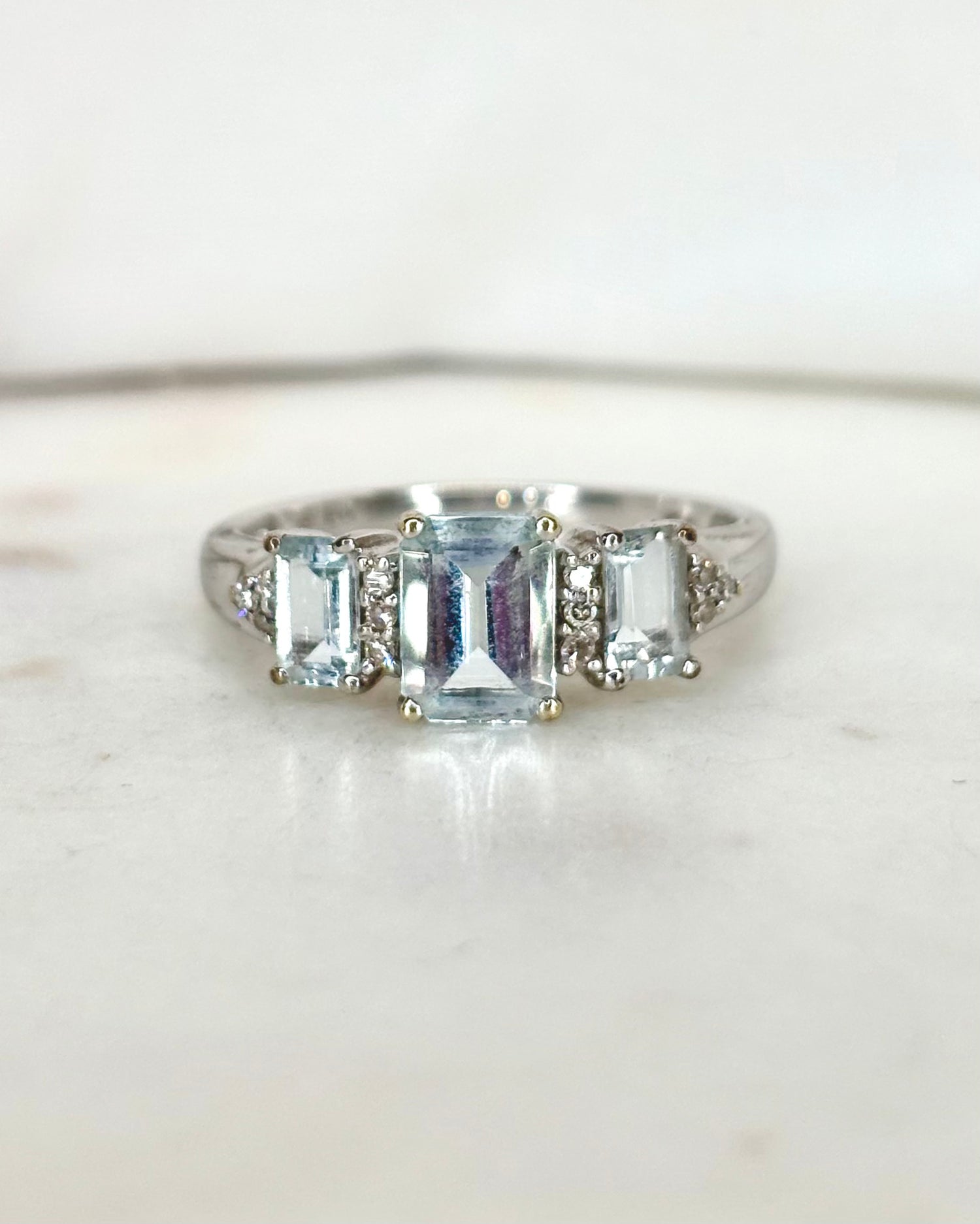 Bague Trilogie Aigues-Marines 1.40 carat &amp; Diamants &quot;Axelle&quot;