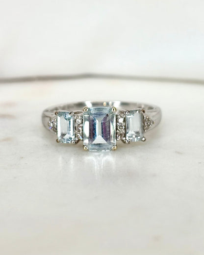 Bague Trilogie Aigues-Marines 1.40 carat &amp; Diamants &quot;Axelle&quot;