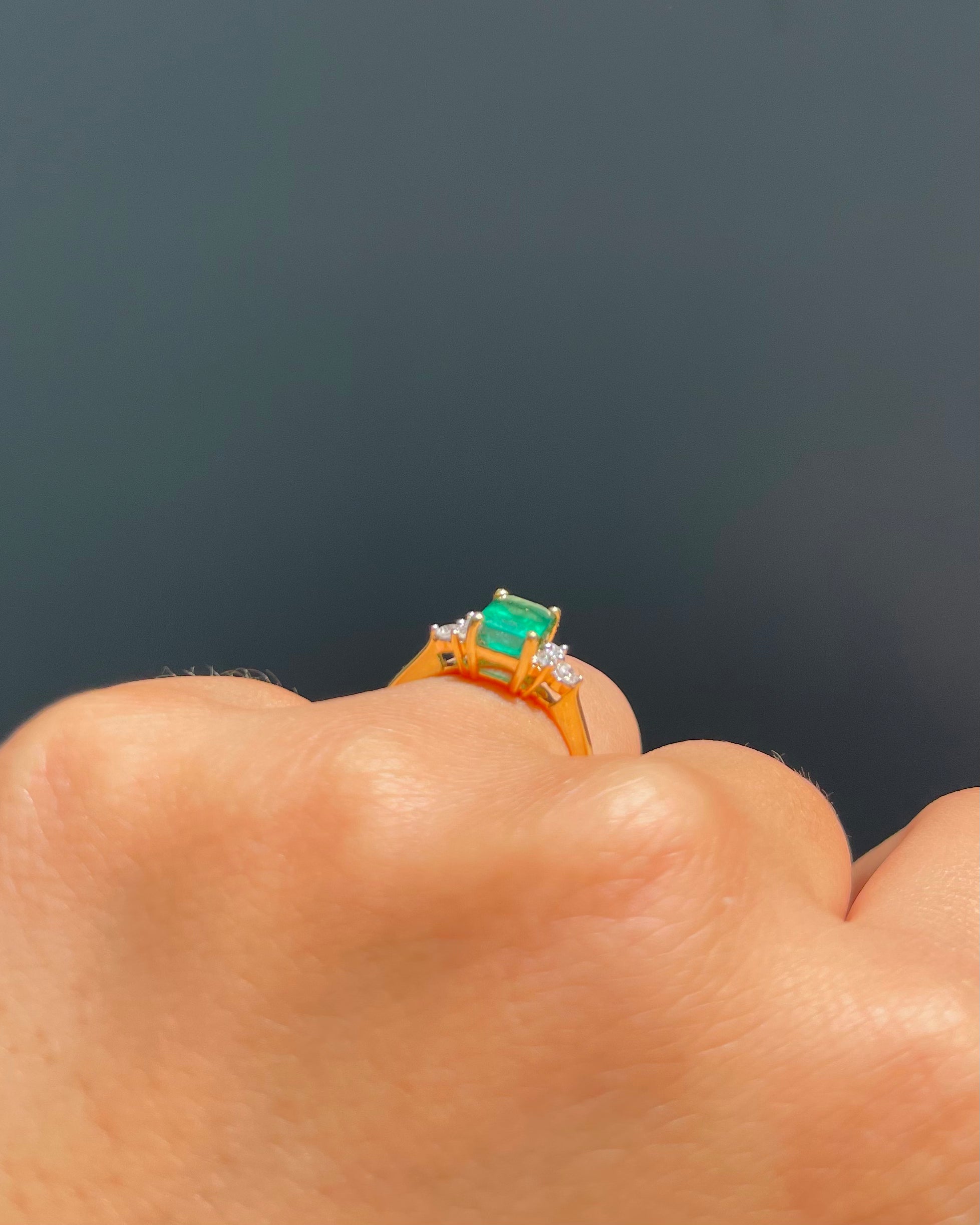 Bague Trilogie Emeraude 1.10 carat &amp; Diamants “Sierra ”