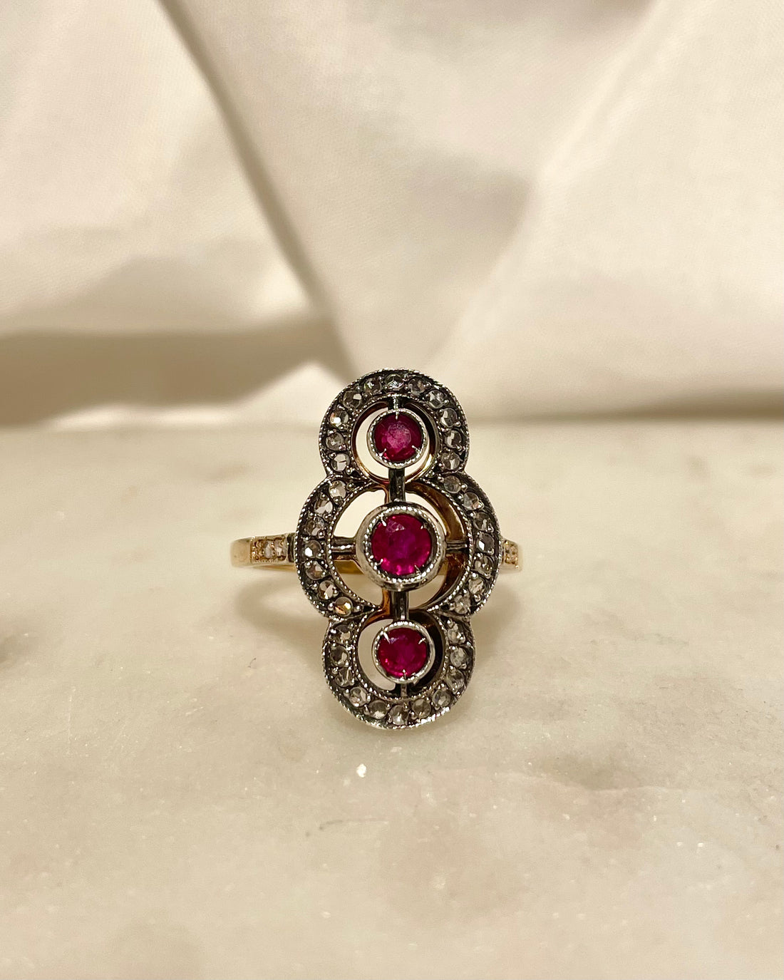 Bague Art-Déco Rubis 0.70 carat &amp; 42 Diamants &quot;Élise&quot;