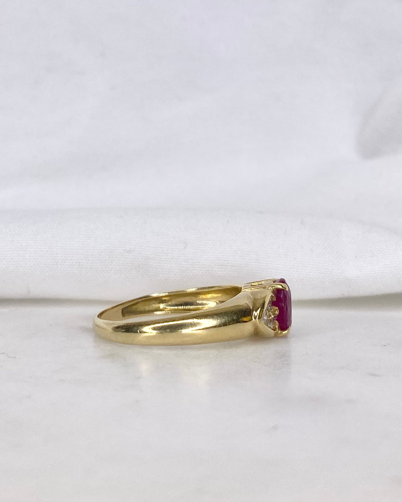 Bague Trilogie Rubis 1.10 carat &amp; Diamants "Samia"