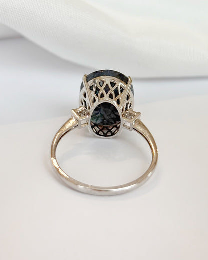 Anillo trilogía de zafiro de 10,40 quilates y diamantes «Mila»