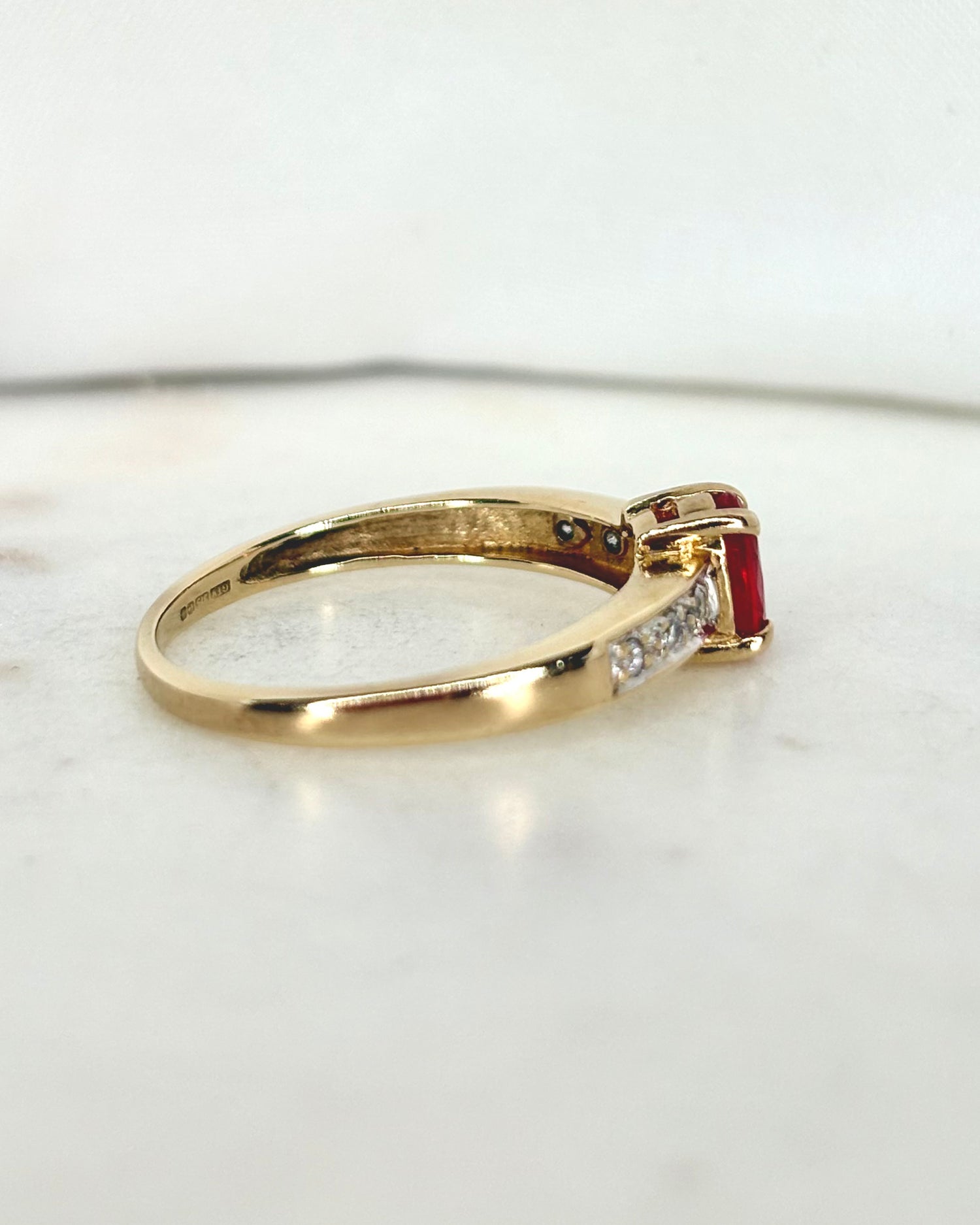 Bague Trilogie Saphir Orange Érable 0.70 carat &amp; Diamants &quot;Joyce&quot;