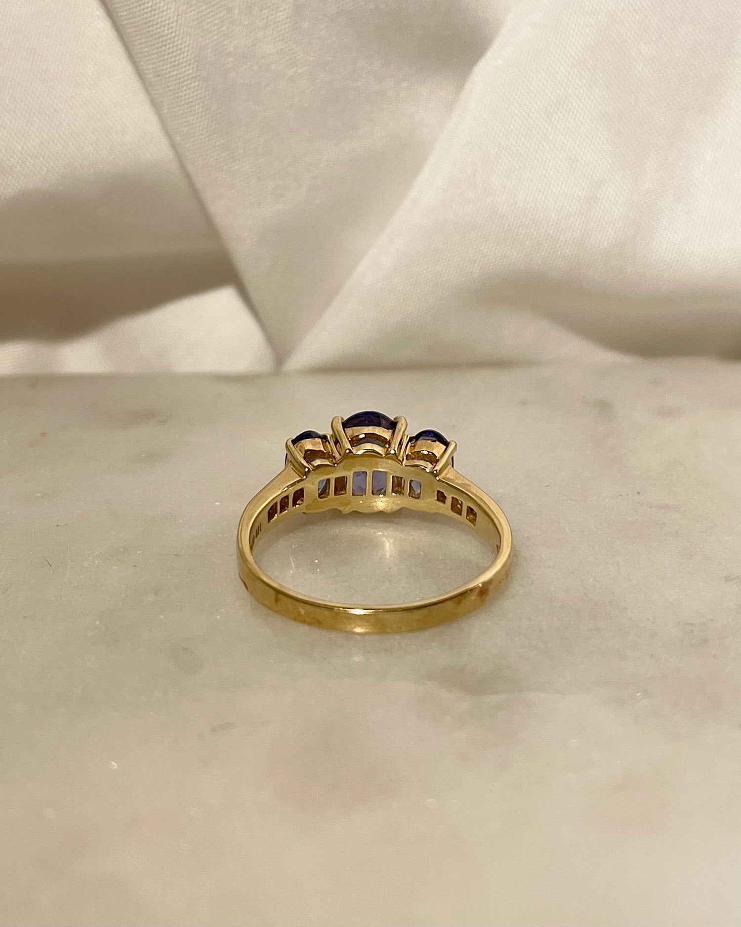 Bague Trilogie Tanzanites 2.40 carats &amp; Diamants &quot;Tina&quot;