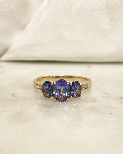 Bague Trilogie Tanzanites 2,16 carats et Diamants &quot;Lynne&quot;