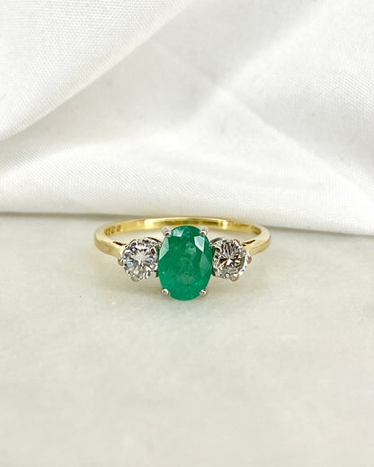 Bague Trilogie Émeraude 0.84 carat &amp; Diamants 0.30 carat &quot;Ivy&quot;