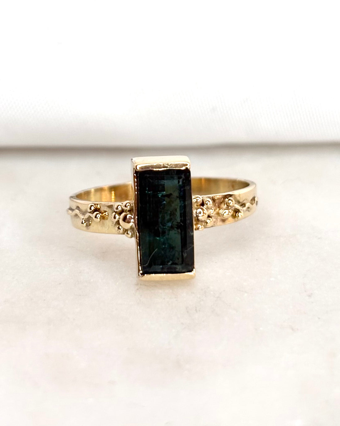 Bague Solitaire Tourmaline Verte 1.50 carat &quot;Louise&quot;