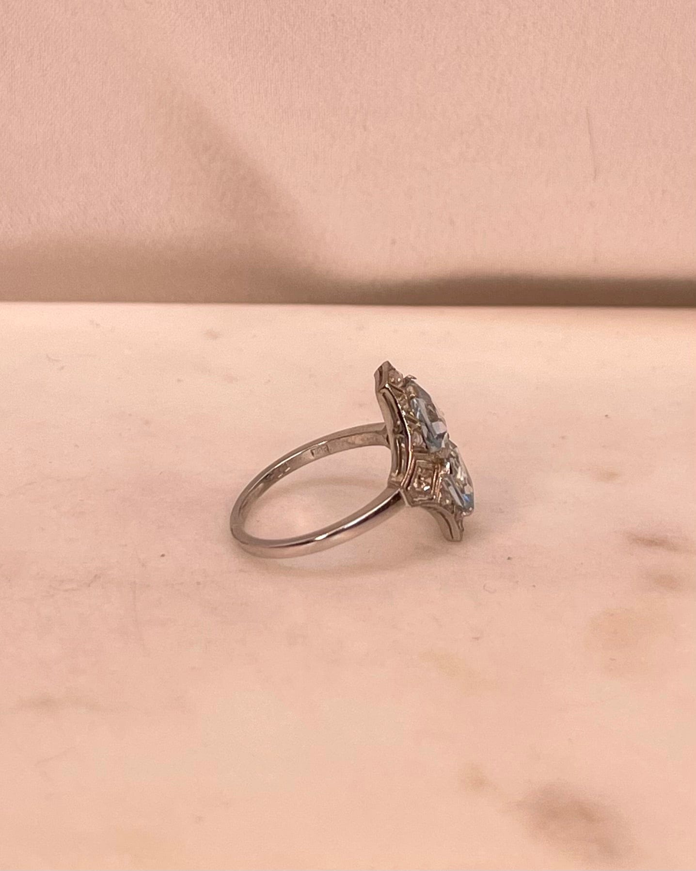 Bague Art-Déco Aigues-Marines 2.10 carats &amp; Diamants "Charlina"