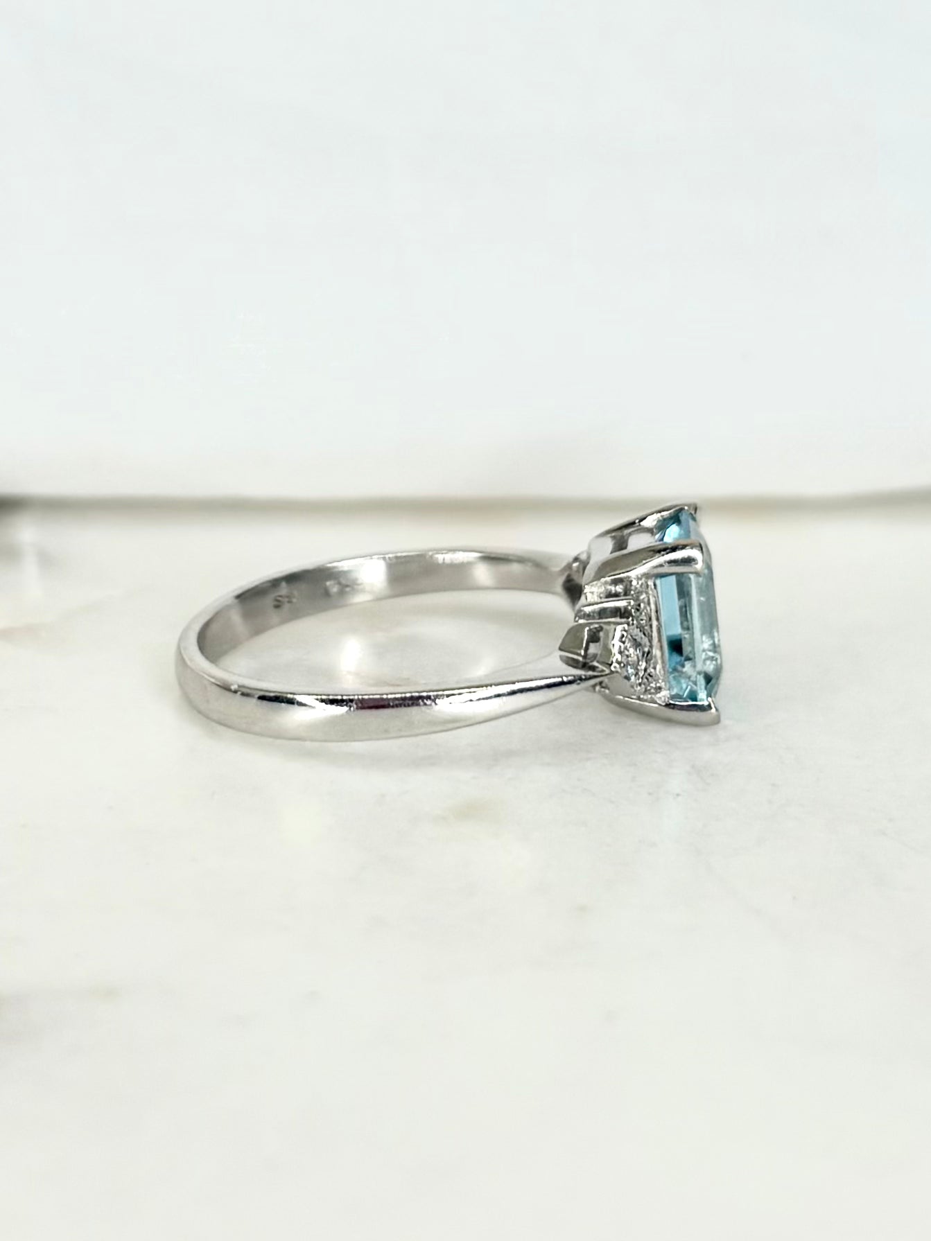 Bague Trilogie Style Art-déco Aigue-Marine &amp; Diamants &quot;Angelia&quot;