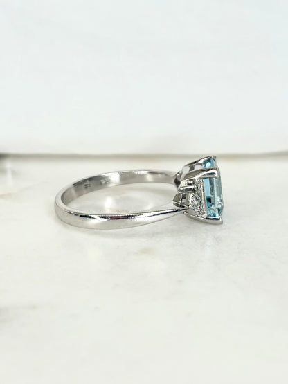 Bague Trilogie Style Art-déco Aigue-Marine &amp; Diamants &quot;Angelia&quot;