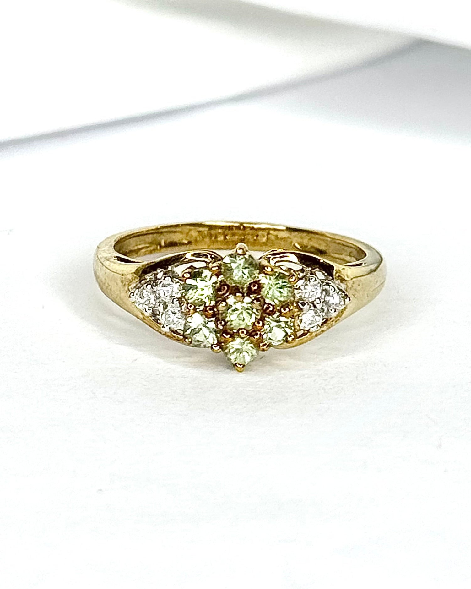 Marguerite Bangle Ring with Alexandrites &amp; Diamonds "Selena"