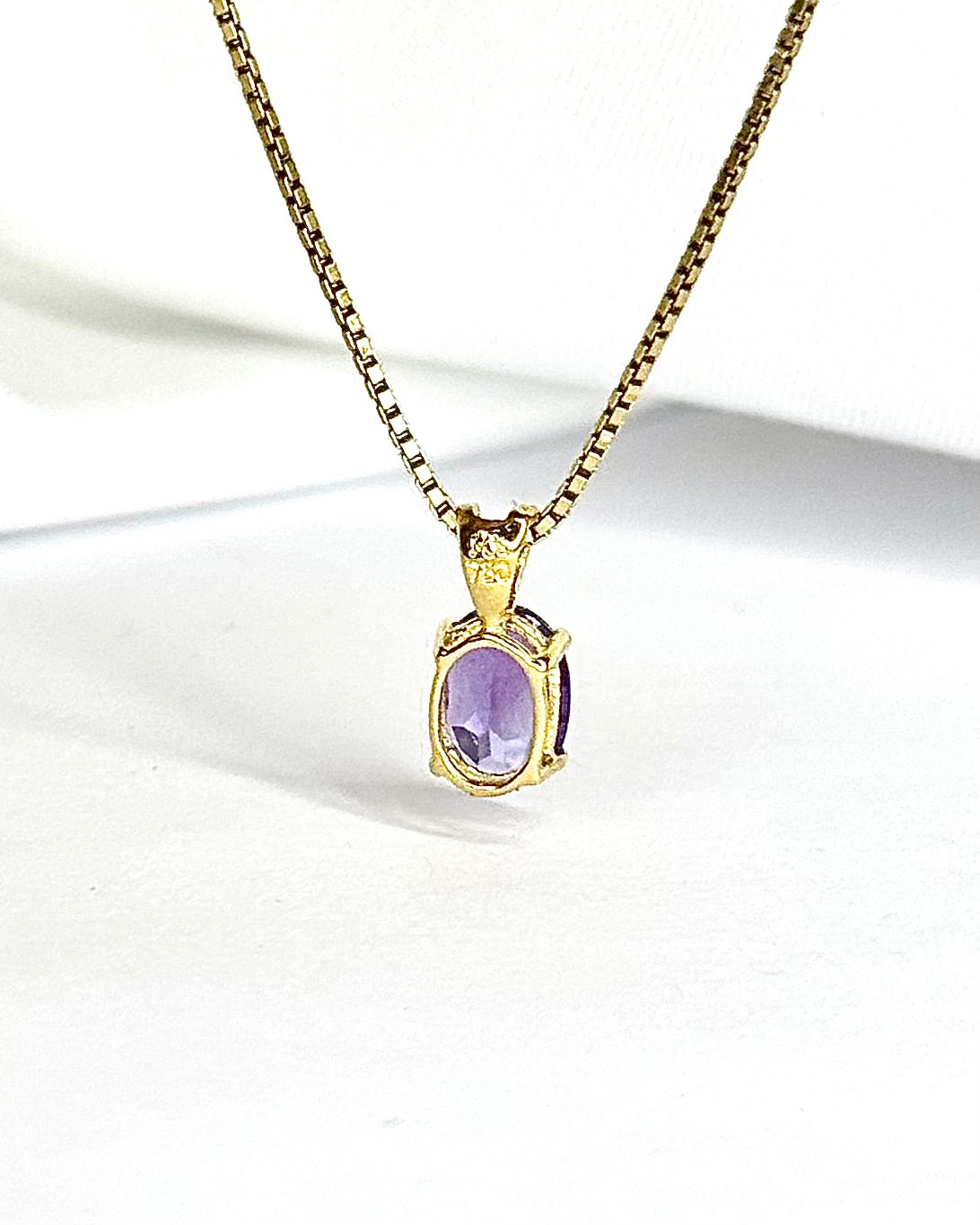 Amethyst Pendant 0.68 carat "Lydie"