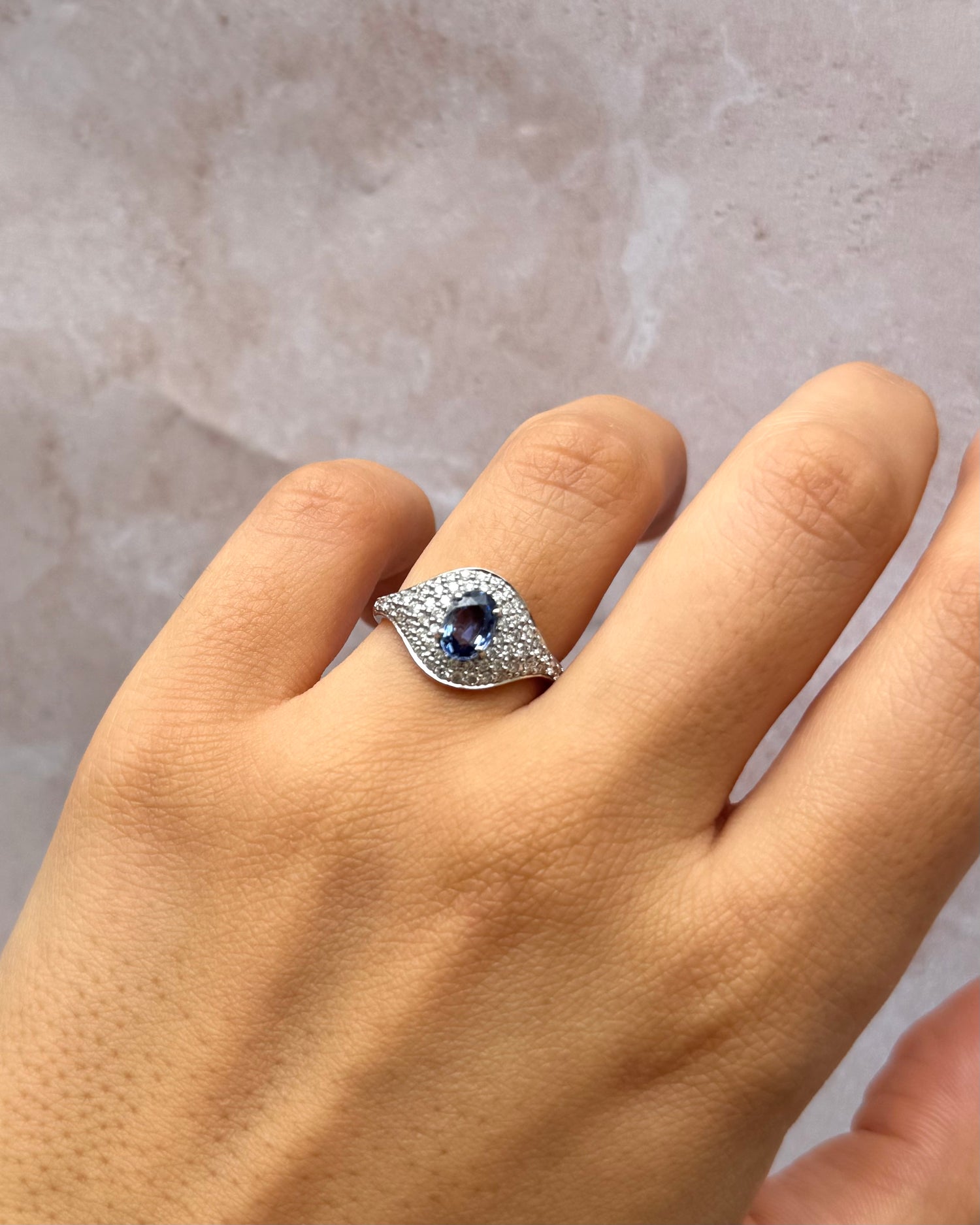 Art Deco Style Ring Sapphire 0.80 carat &amp; Diamonds 0.58 carat "Margaux"