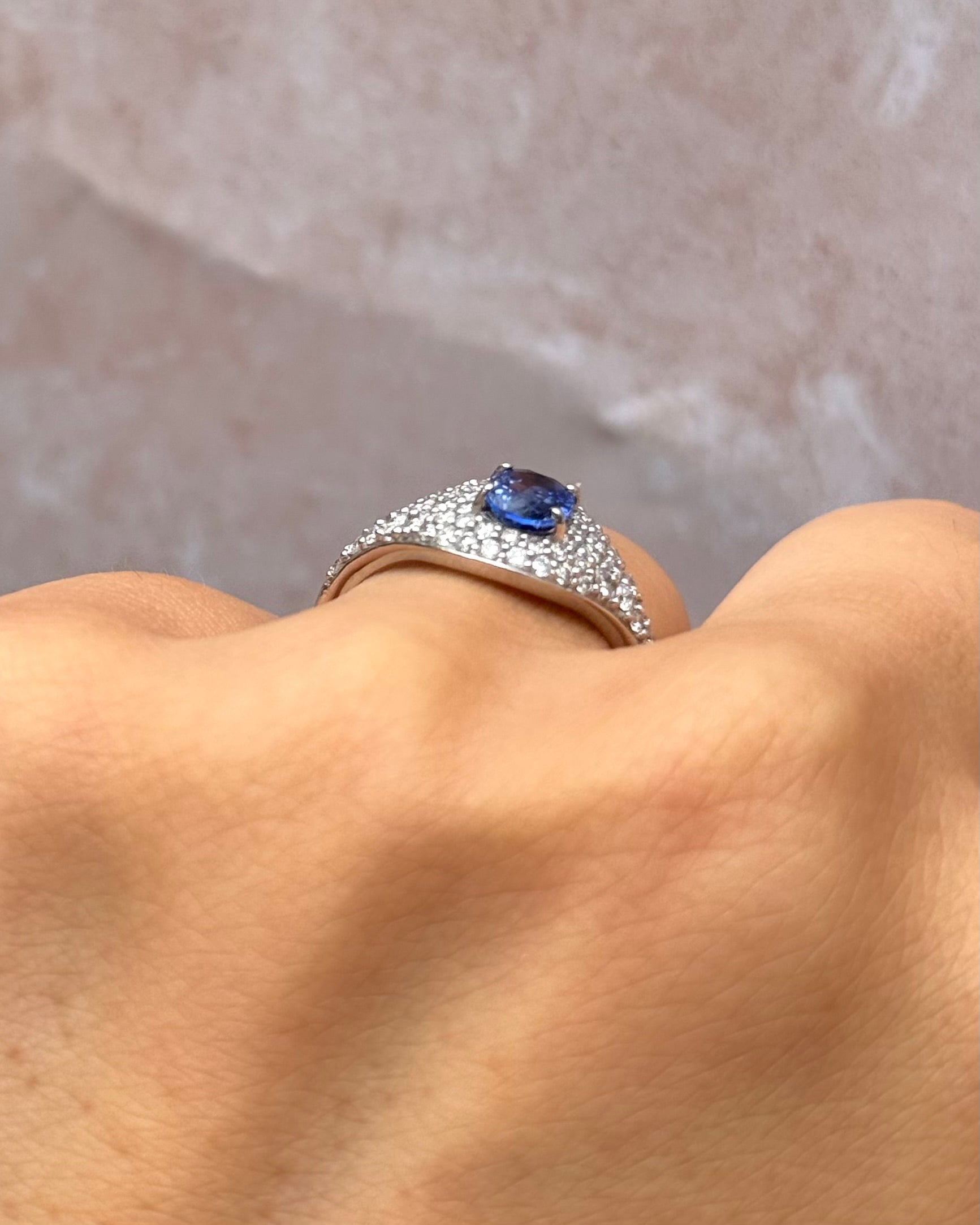 Art Deco Style Ring Sapphire 0.80 carat &amp; Diamonds 0.58 carat "Margaux"
