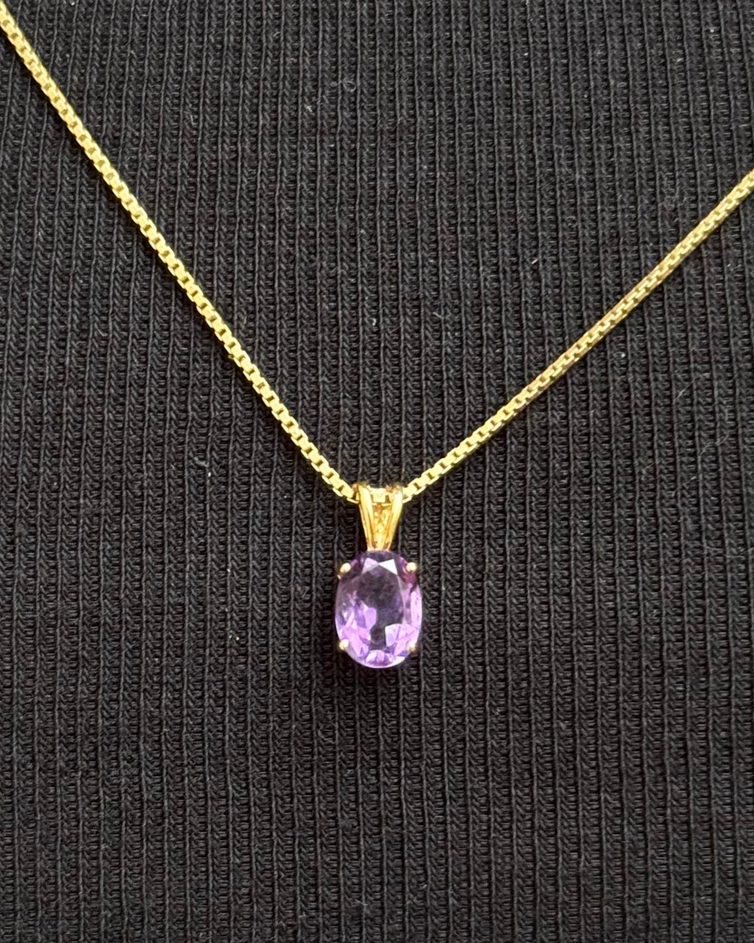 Amethyst Pendant 0.68 carat "Lydie"