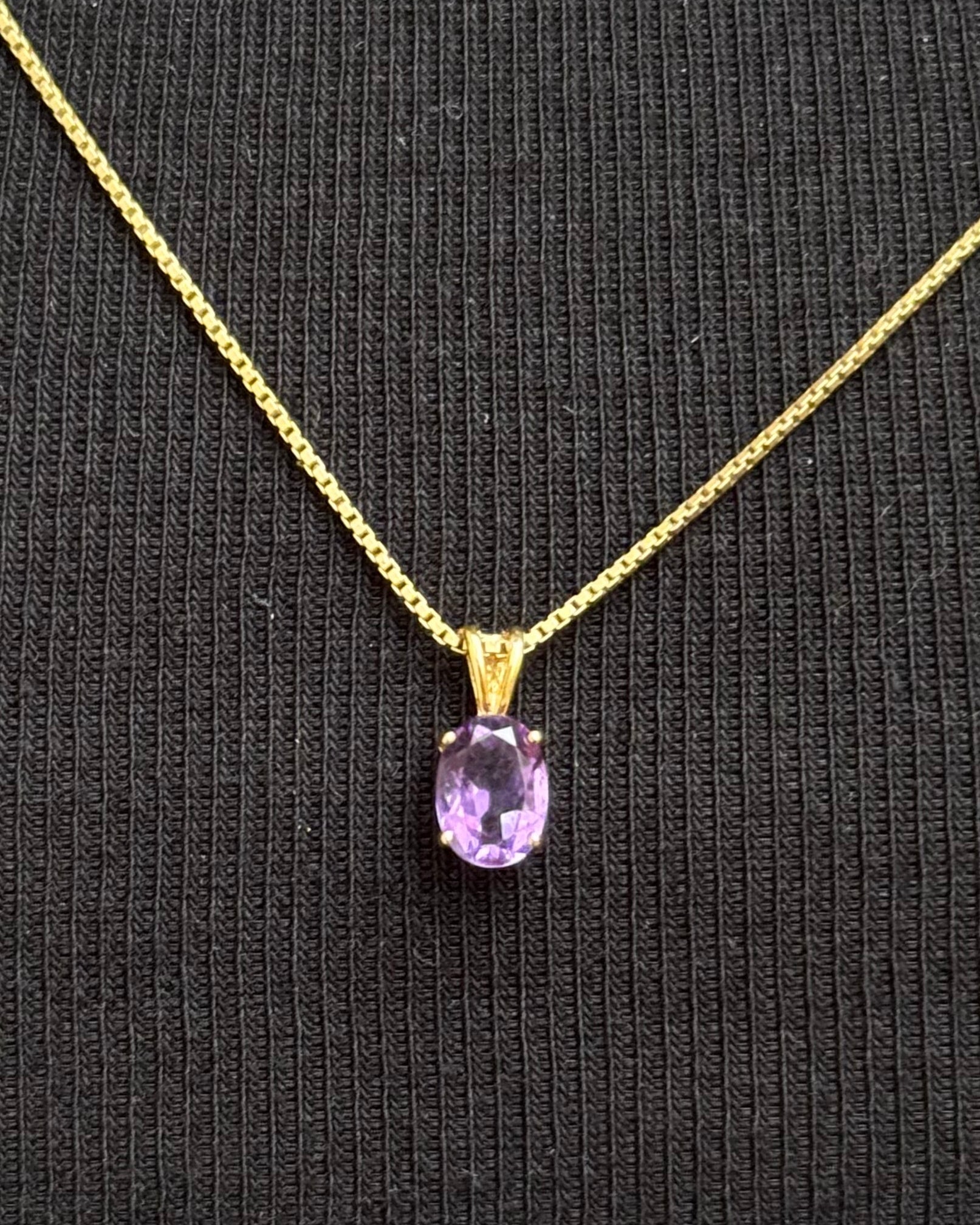Amethyst Pendant 0.68 carat "Lydie"