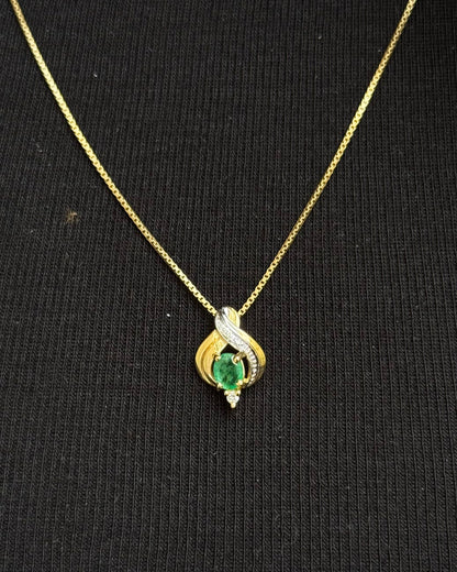 Emerald &amp; Diamond Pendant "Sonia"
