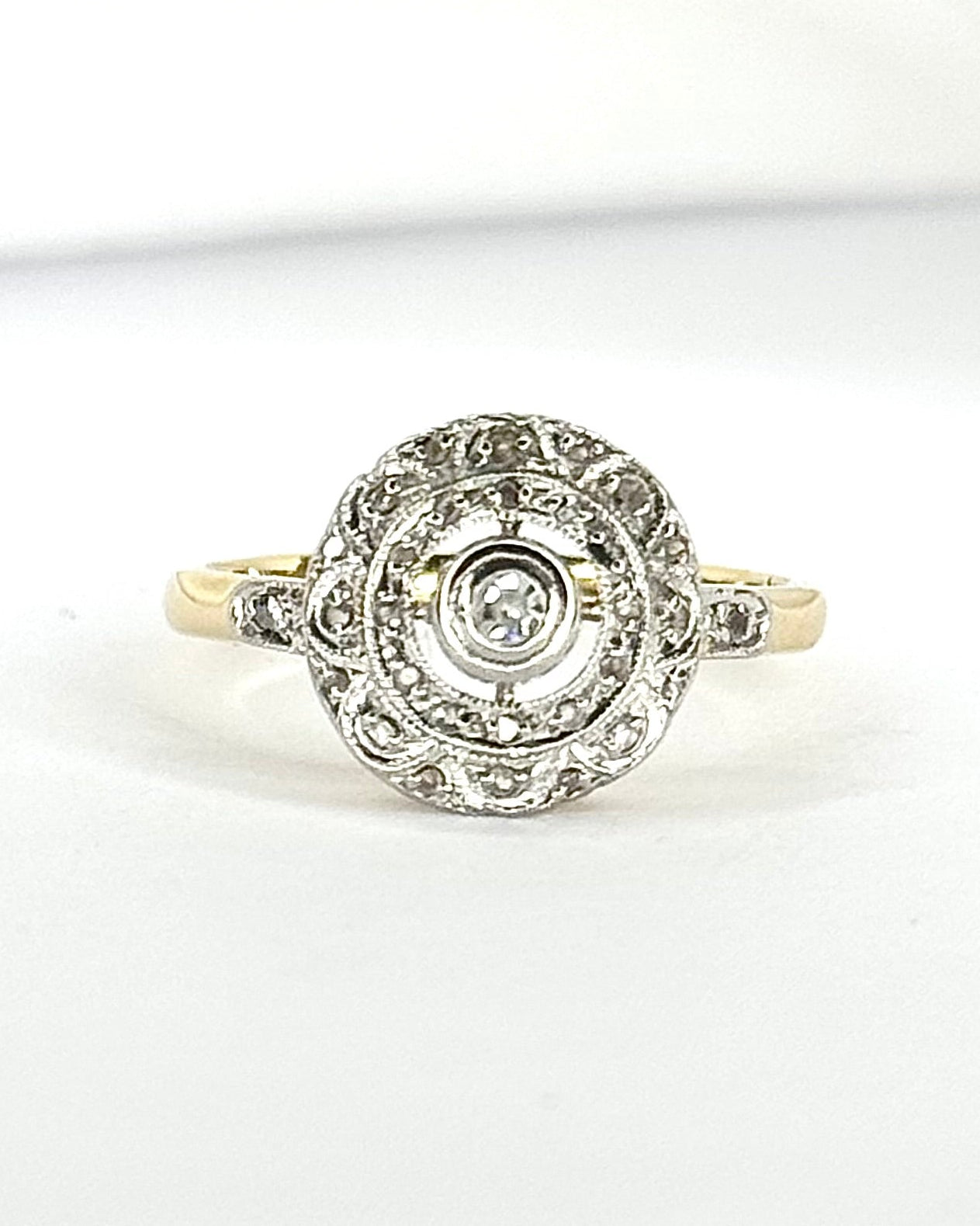 Anillo Art Déco con diamantes "Cynthia"