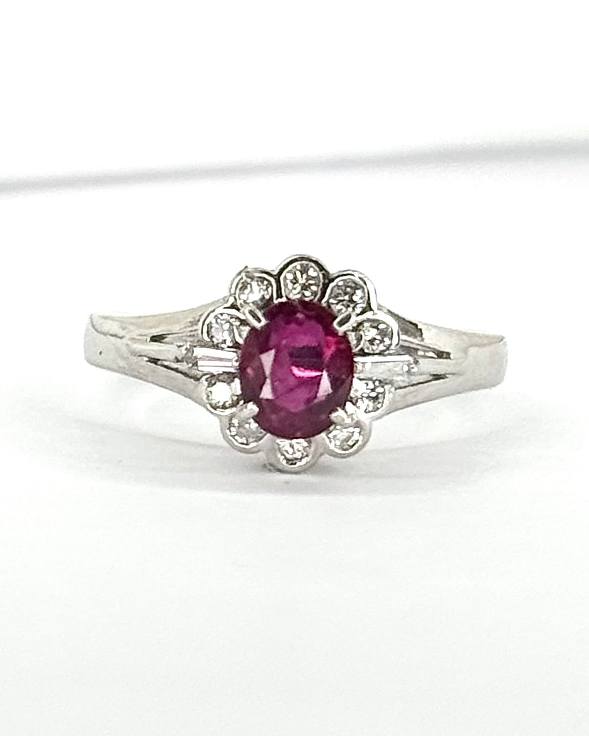 Bague Marguerite Rubis Mozambicain 0.81 carat &amp; Diamants 0.20 carat "Sarah"