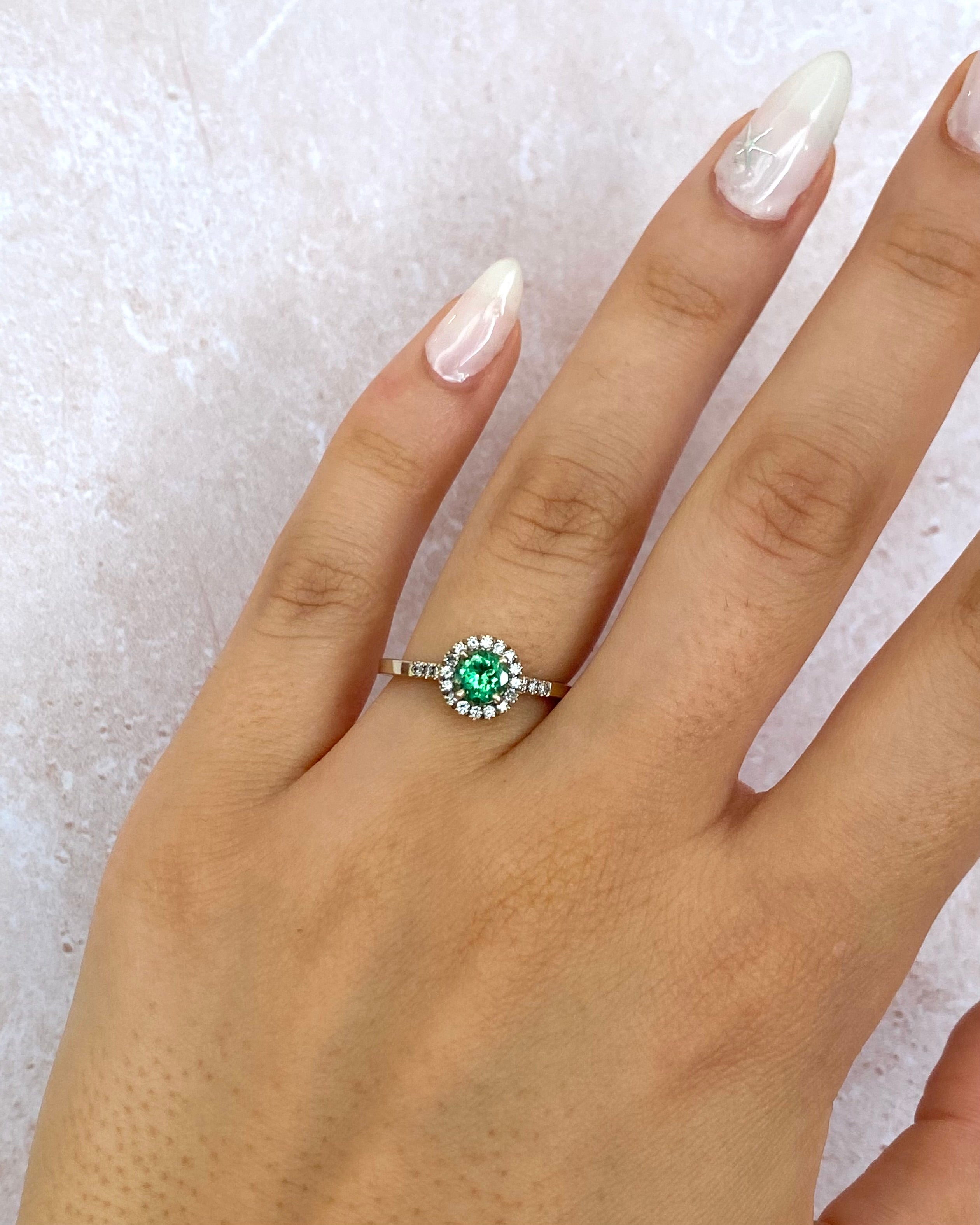 Solitaire Ring with Green Garnet 0.67 carat &amp; Diamonds 0.22 carat "Erika"