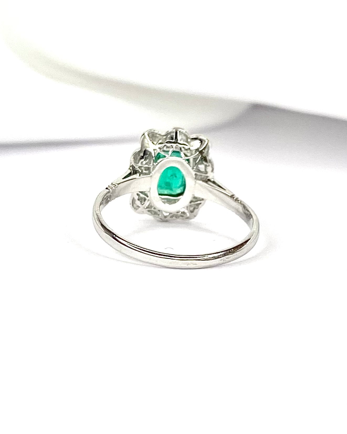 Art Deco Marguerite Ring Emerald 0.56 carat &amp; Diamonds 0.55 carat "Flore"