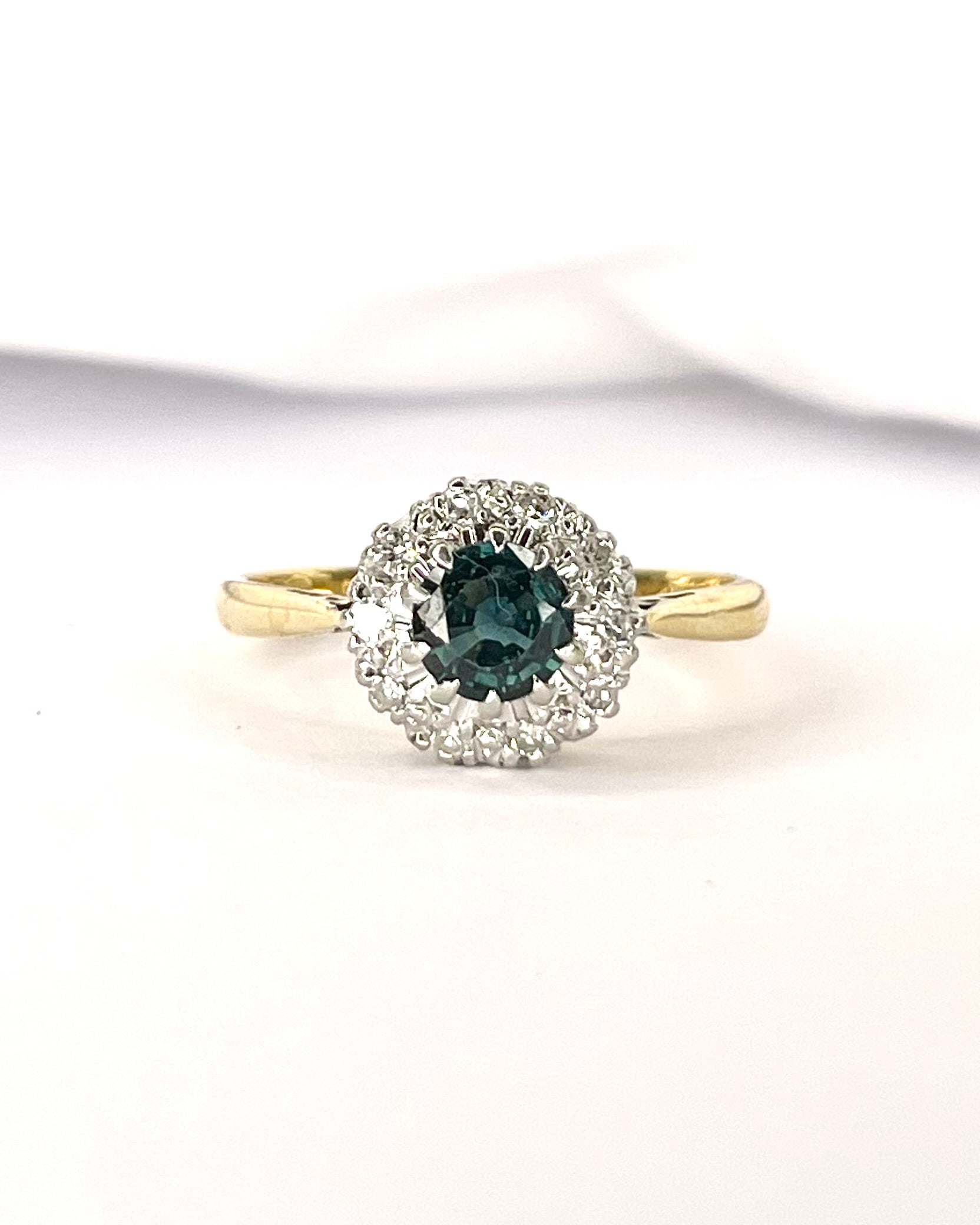 Anillo Marguerite Zafiro 0,80 quilates y diamantes "Célia"