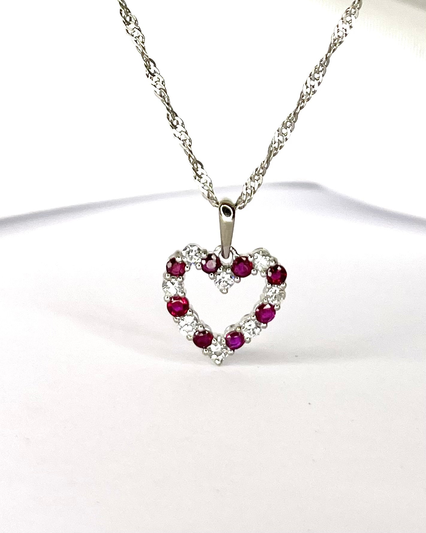 Pendentif Cœur Rubis 0.45 carat &amp; Diamants 0.32 carat "Rosa"
