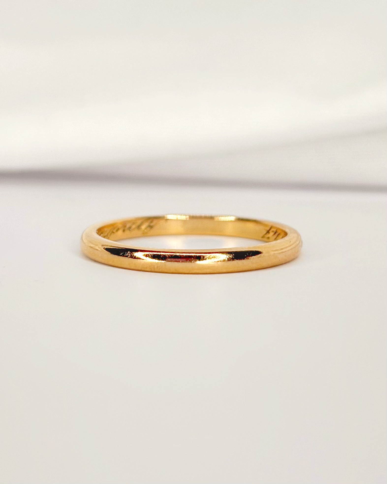 18-carat Yellow Gold Wedding Band 1.8 mm "Aloys"