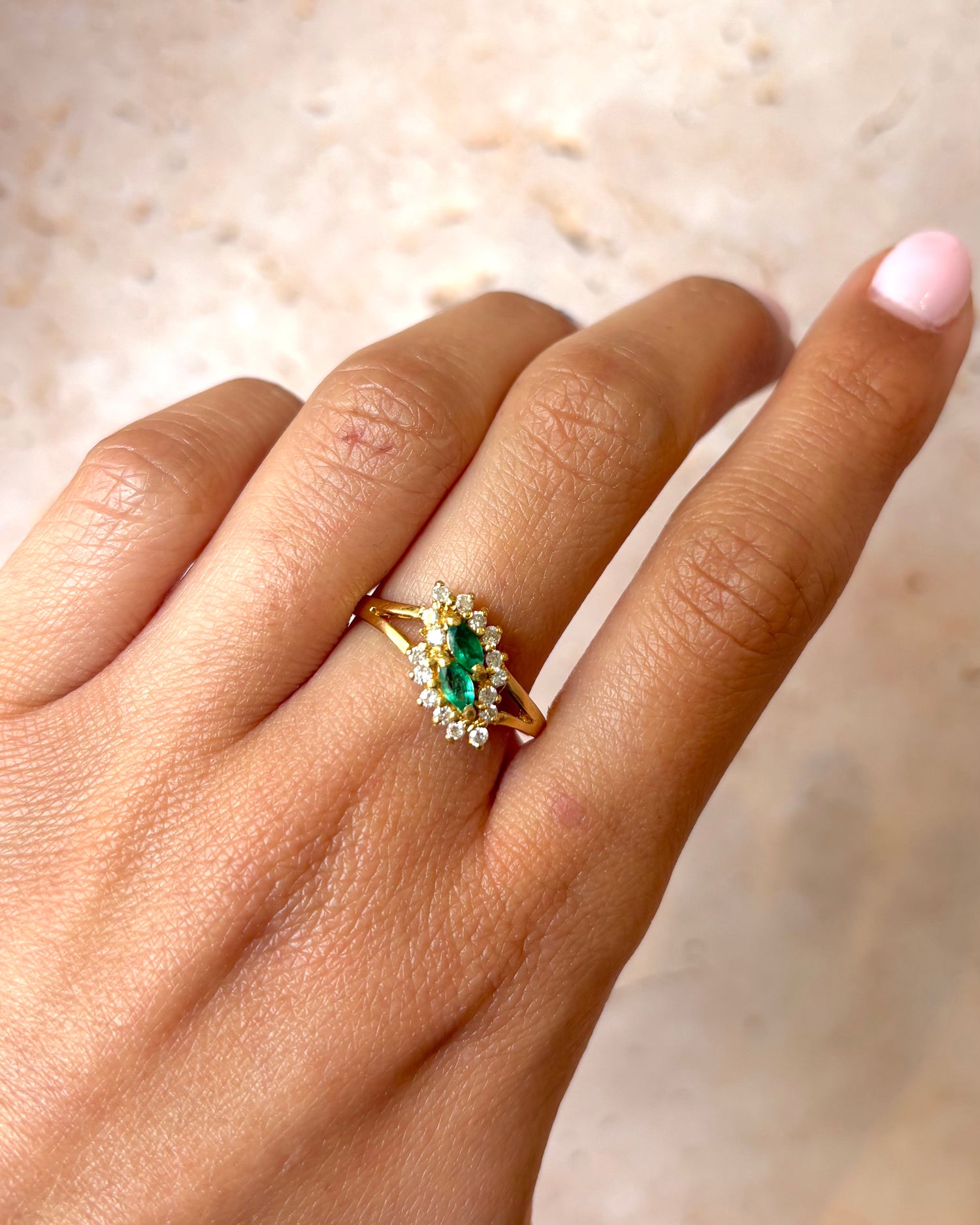 Bague Toi &amp; Moi Émeraudes Marquise &amp; Diamants 0.32 carat "Coline"