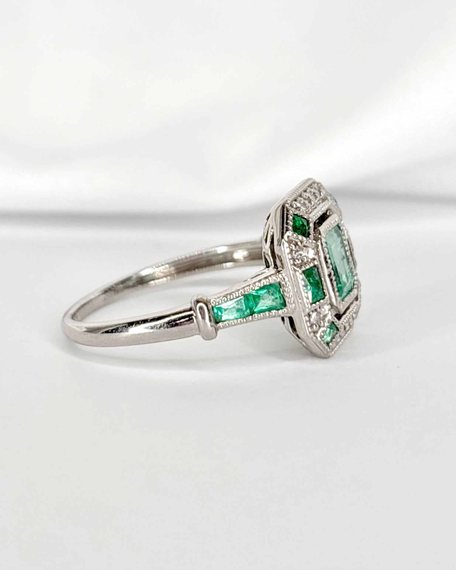 Art Deco Style Ring with Colombian Emeralds &amp; Diamonds "Paola"