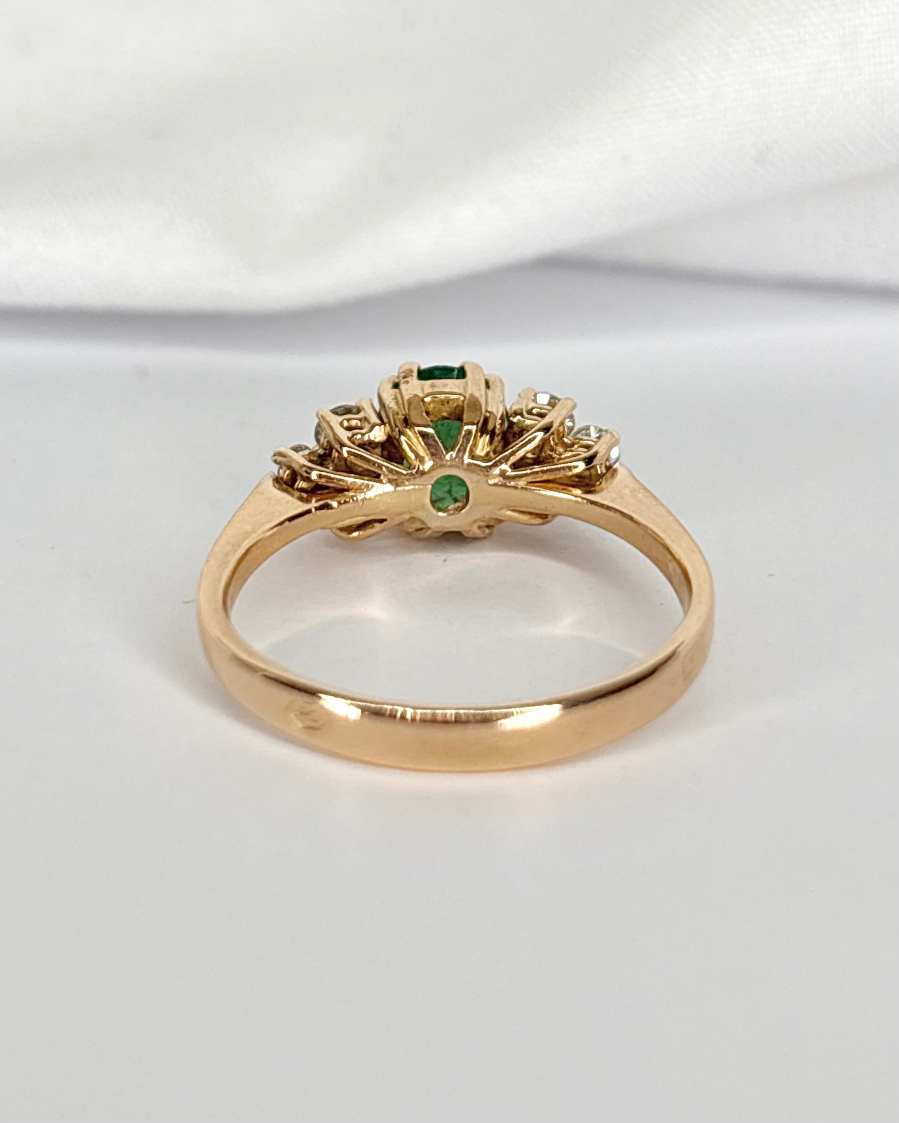 Bague Trilogie Émeraude 0.80 carat &amp; Diamants 0.24 carat "Carolina"