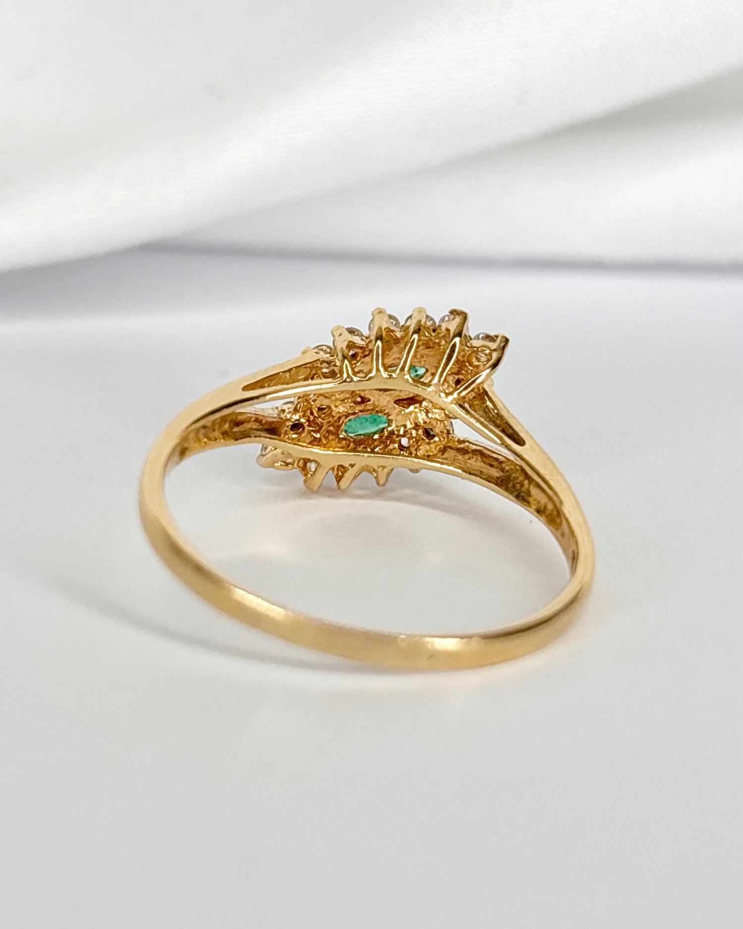 Bague Toi &amp; Moi Émeraudes Marquise &amp; Diamants 0.32 carat "Coline"