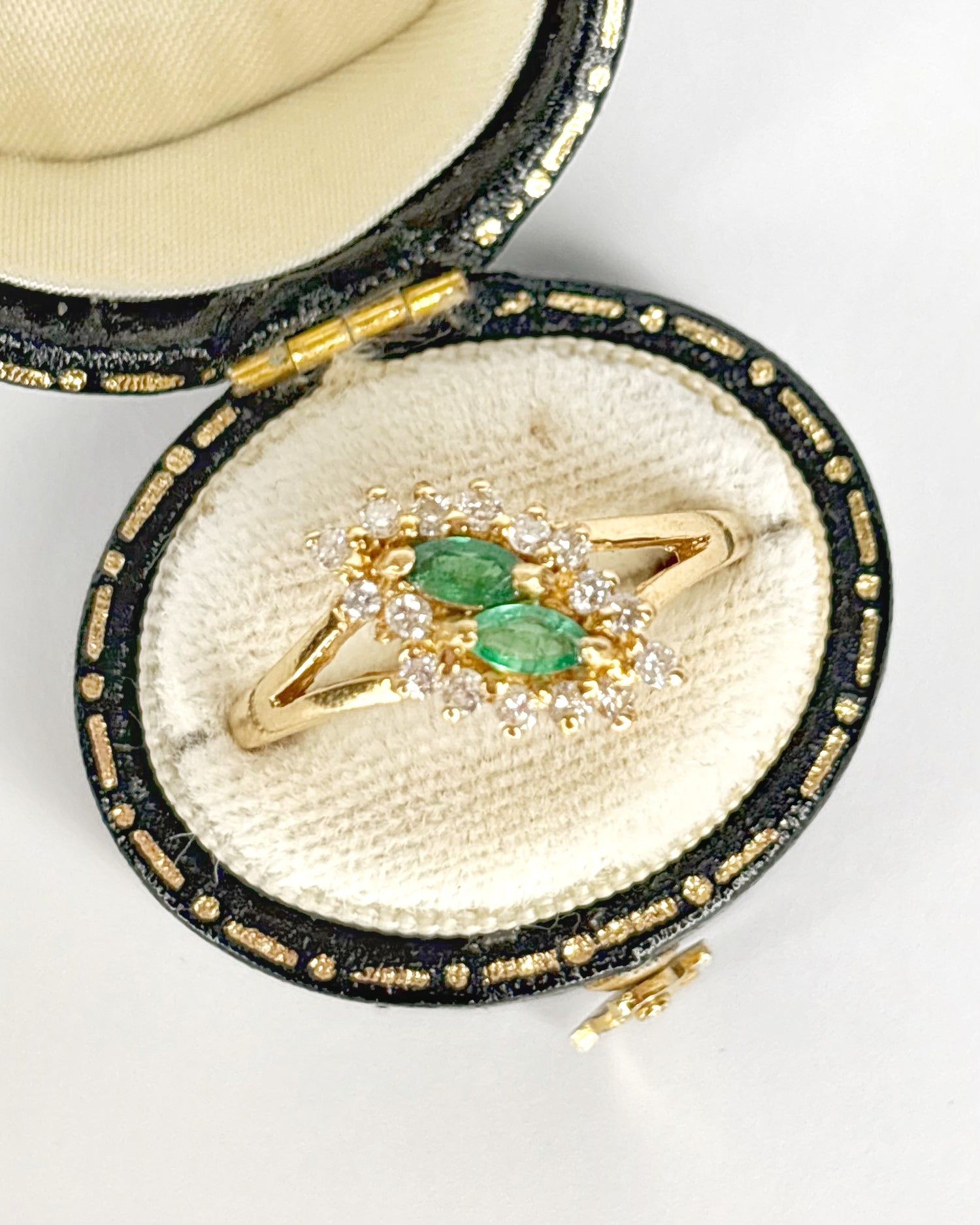 Bague Toi &amp; Moi Émeraudes Marquise &amp; Diamants 0.32 carat "Coline"