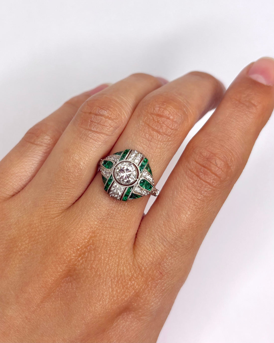 Bague Style Art-Déco Diamants 1.18 carat &amp; Émeraudes 0.29 carat "Maeva"