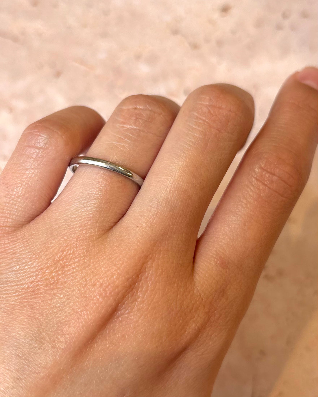 Bague Alliance Or Gris 18 carats 2 mm "Karl"