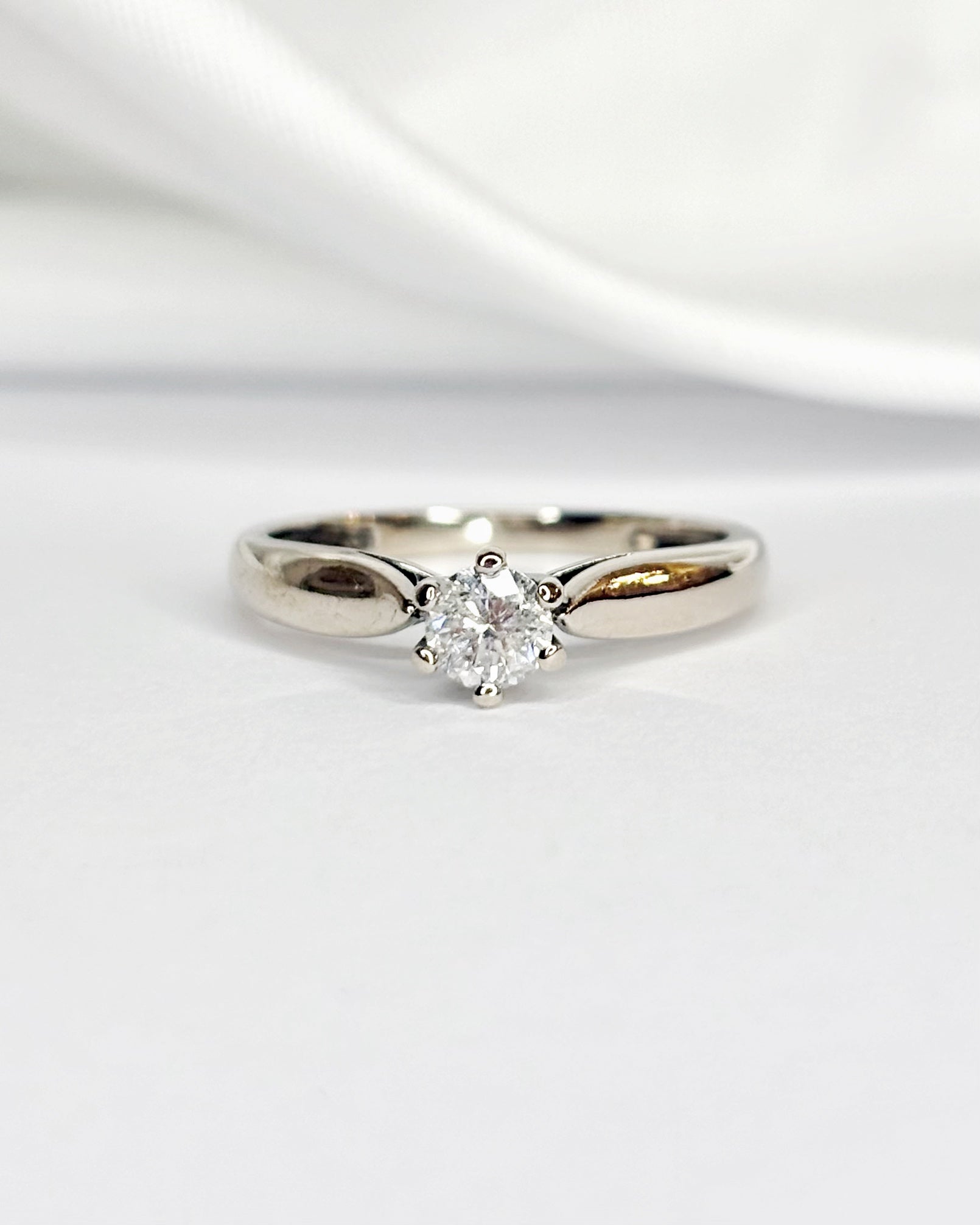 Bague Solitaire Diamant 0.25 carat "Laurie" - galeries 07.05 - Elliade Paris