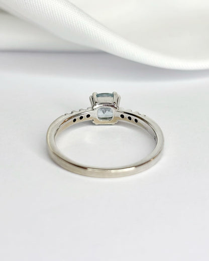 Bague Solitaire Aigue-Marine 0.60 carat &amp; Diamants "Lisa"