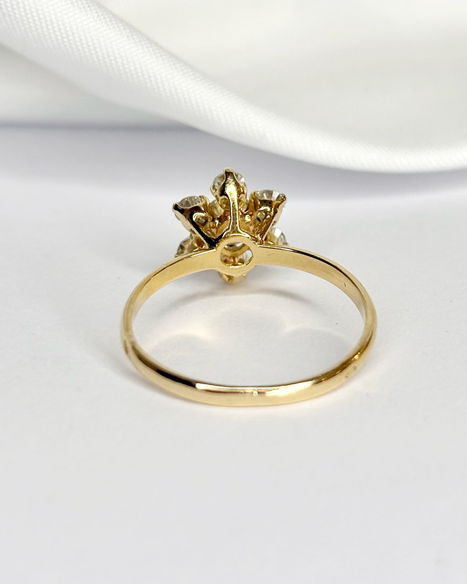 Bague Marguerite Diamants 0.68 carat "Océane"