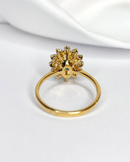 Bague Marguerite Émeraude 0.54 carat &amp; Diamants 0.36 carat "Margrethe"