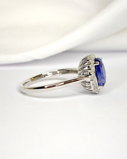 Bague Marguerite Saphir Ceylan 2.51 carats &amp; Diamants 0.20 carat "Lana"