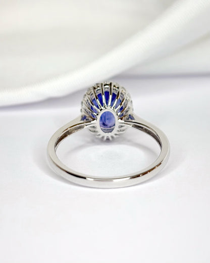 Bague Marguerite Saphir Ceylan 2.51 carats &amp; Diamants 0.20 carat "Lana"