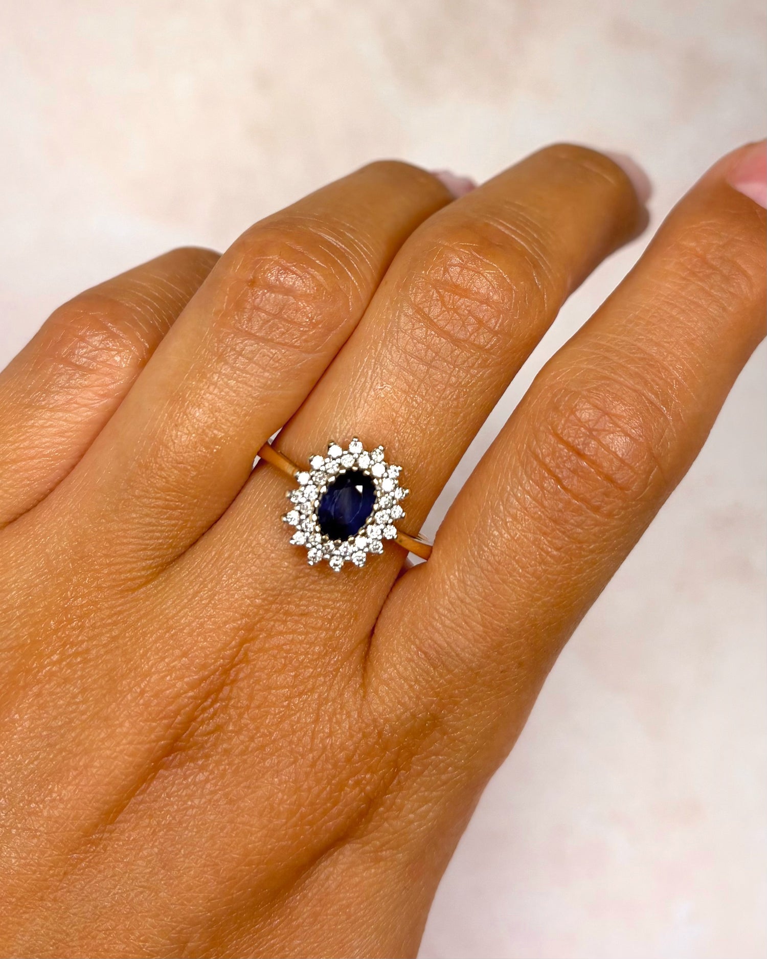 Bague Marguerite Saphir 0.85 carat &amp; Diamants 0.32 carat "Adriana"
