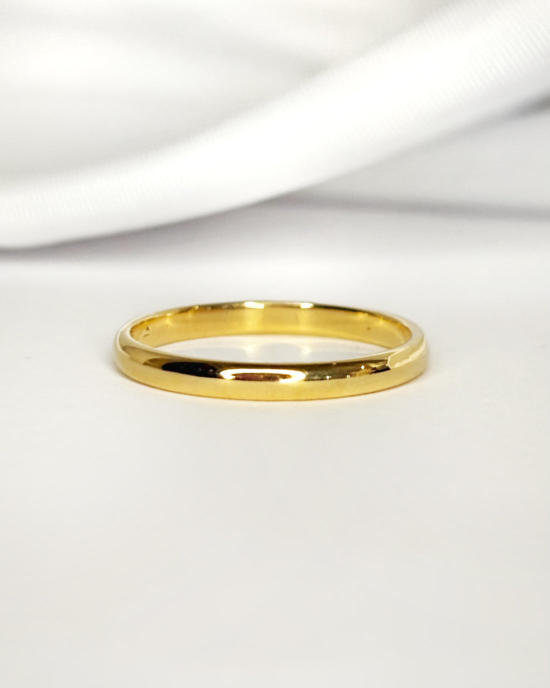 Alliance Or Jaune 18 carats 2.4 mm "Line"