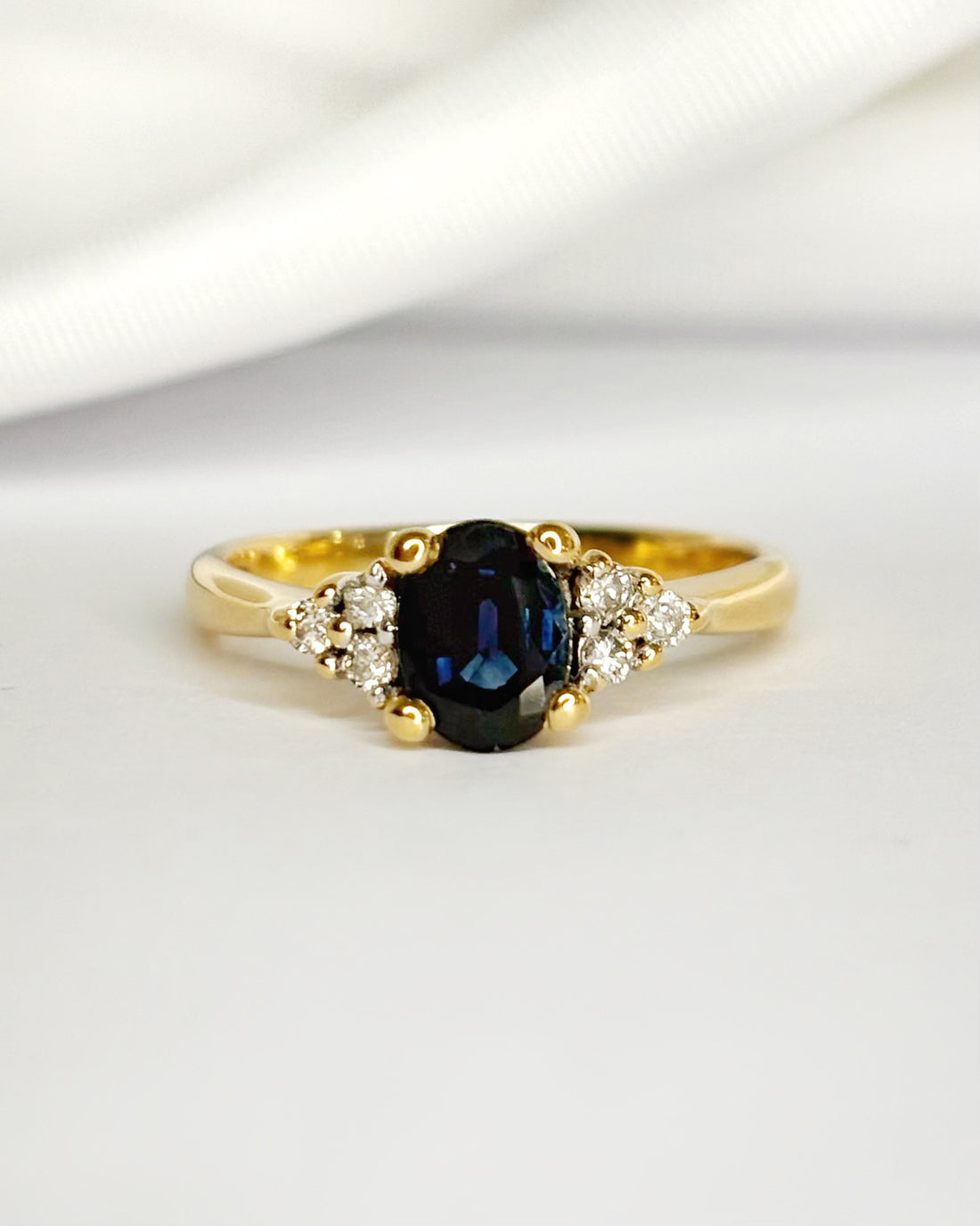 Bague Trilogie Saphir 1.20 carat &amp; Diamants "Laurette"