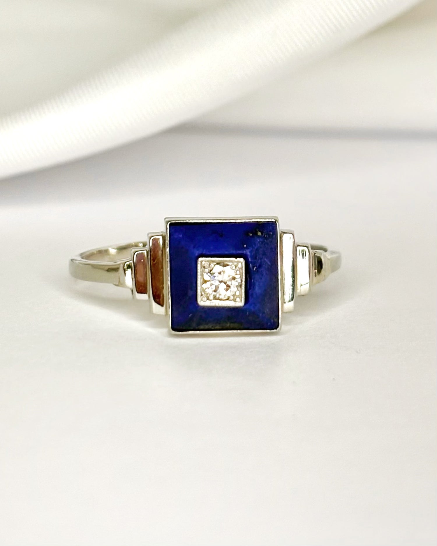Art Deco Lapis Lazuli &amp; Diamond Ring "Lalie"