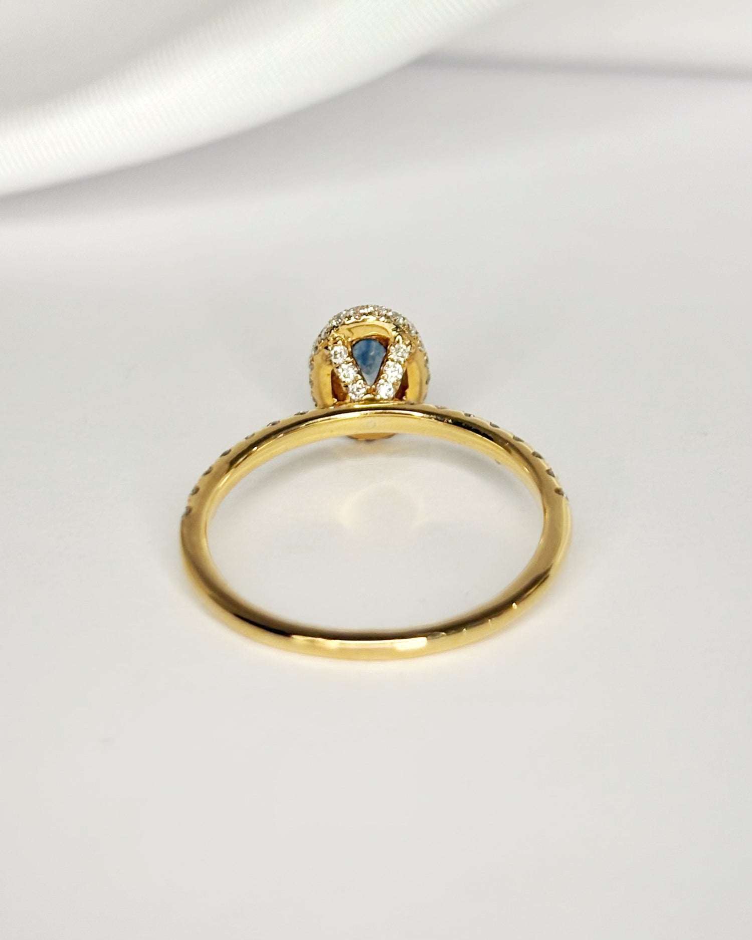 Bague Solitaire Saphir 0.40 carat &amp; Diamants 0.64 carat "Magda"