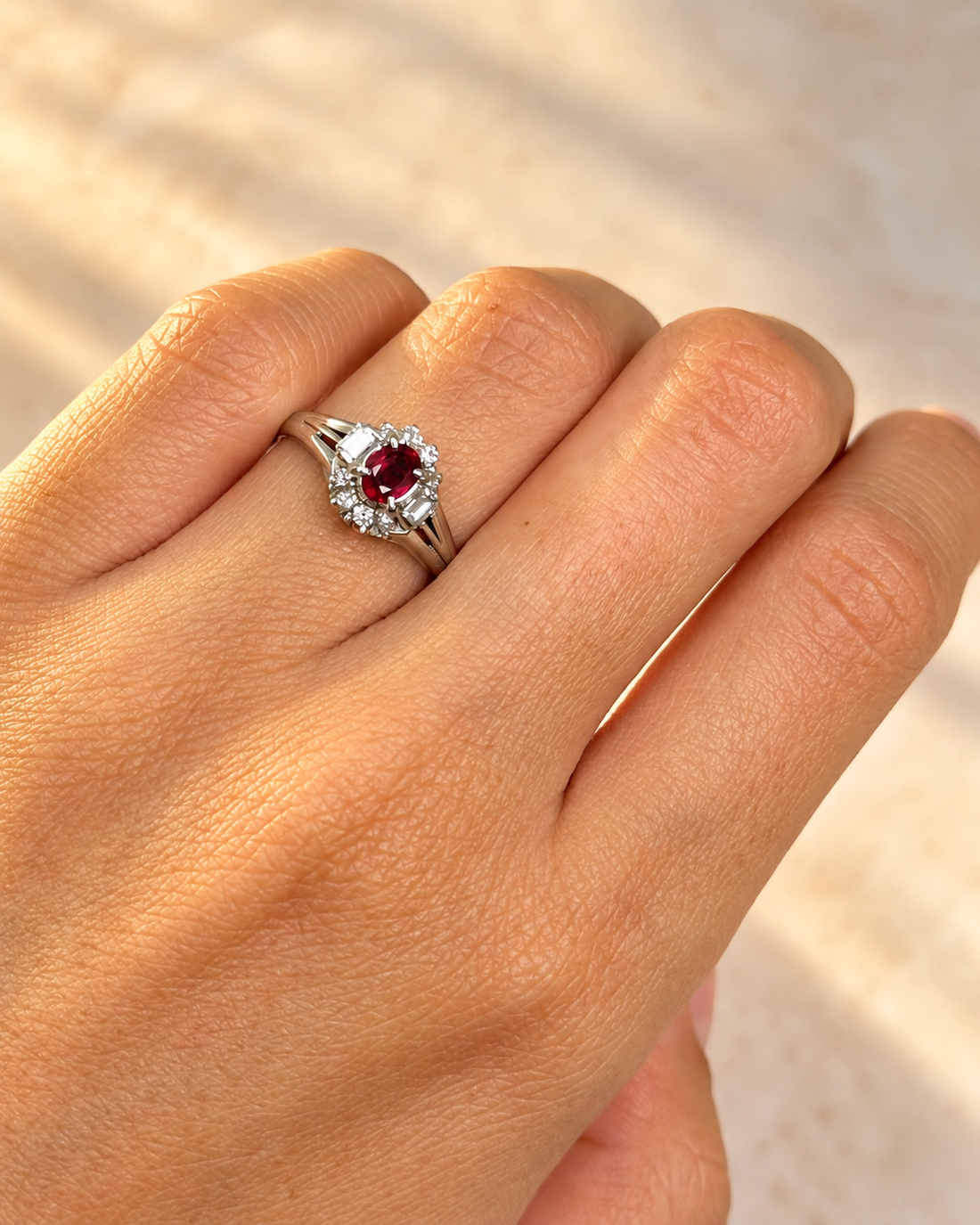 Bague Marguerite Rubis &amp; Diamants 0.30 carat "Léonce"