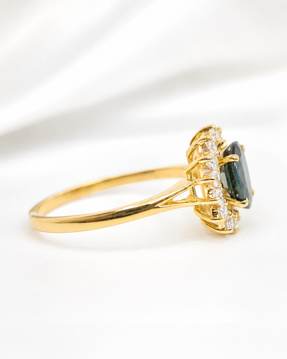 Anillo margarita de zafiro de 1,41 quilates y diamantes de 0,42 quilates «Dilara»