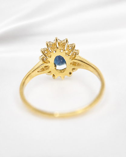 Anillo margarita de zafiro de 1,41 quilates y diamantes de 0,42 quilates «Dilara»
