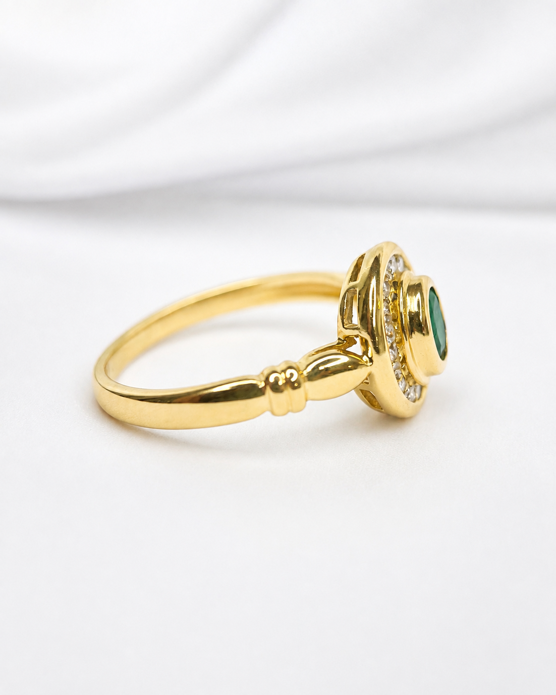 Art Deco Style Emerald 0.70 Carat &amp; Diamond Ring "Célia"